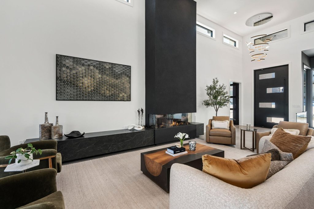 1152 Bellavista Drive living room